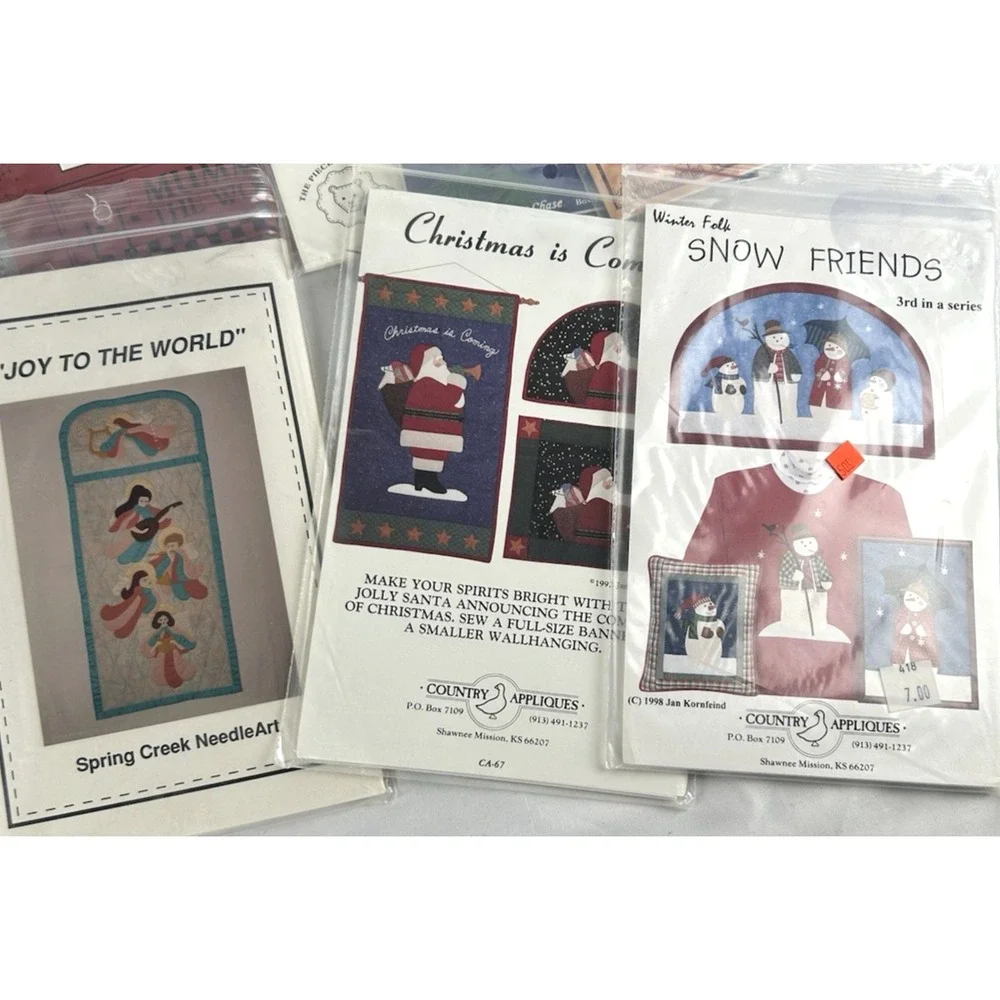 Lot Of 19 Vintage Craft Quilt Patterns Christmas Wall Hangings Appliques 90s